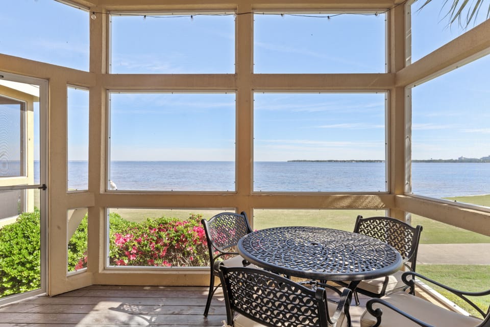 Screened in Porch with Outdoor Dining