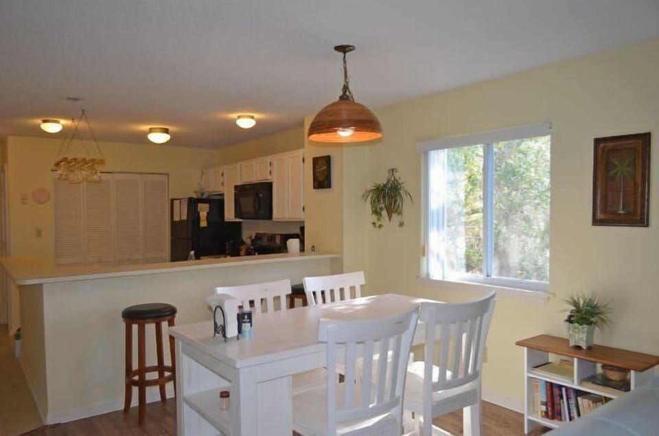 Extra Countertop Seating