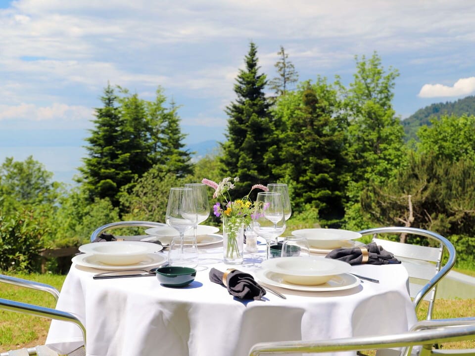 Table, Cloud, Sky, Tableware, Furniture, Property, Plant, Dishware, Nature, Chair