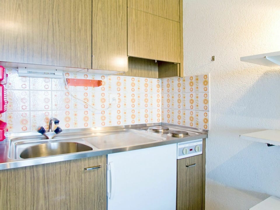 Property, Room, Kitchen, Cabinetry, Furniture, Interior Design, Countertop, Sink, House, Tile