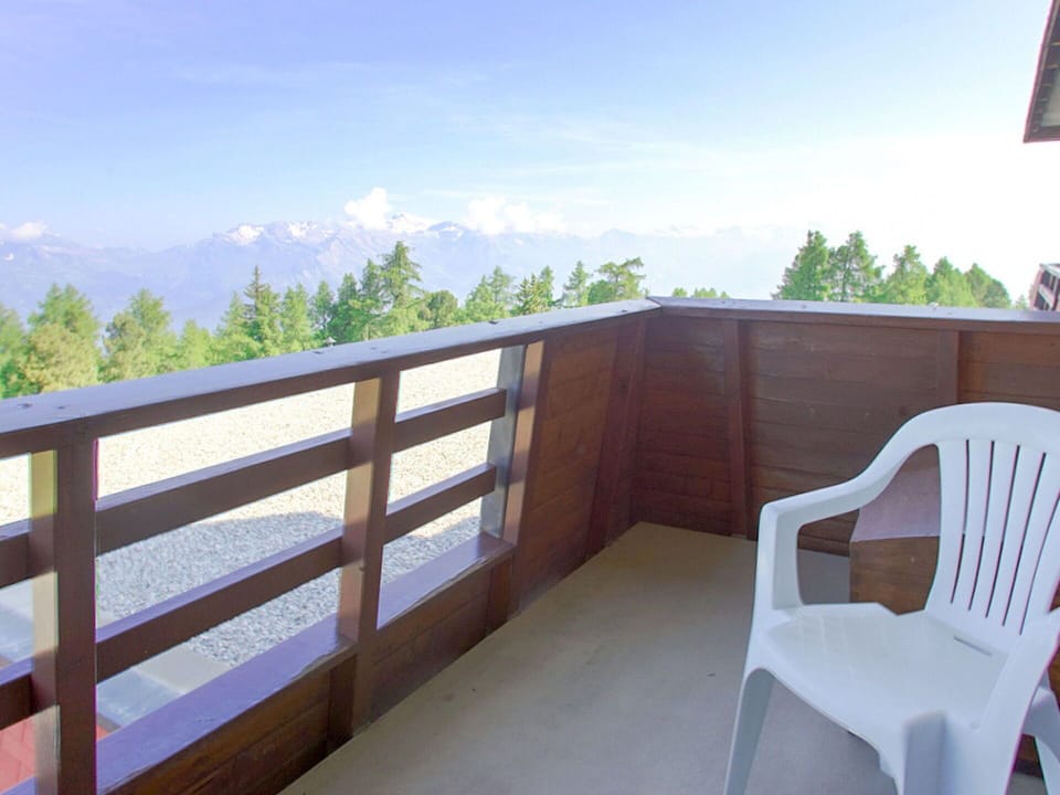 Property, Room, Real Estate, House, Home, Building, Porch, Deck, Floor, Balcony