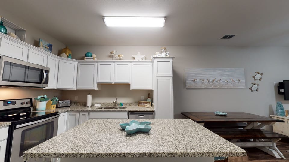 Kitchen with Island