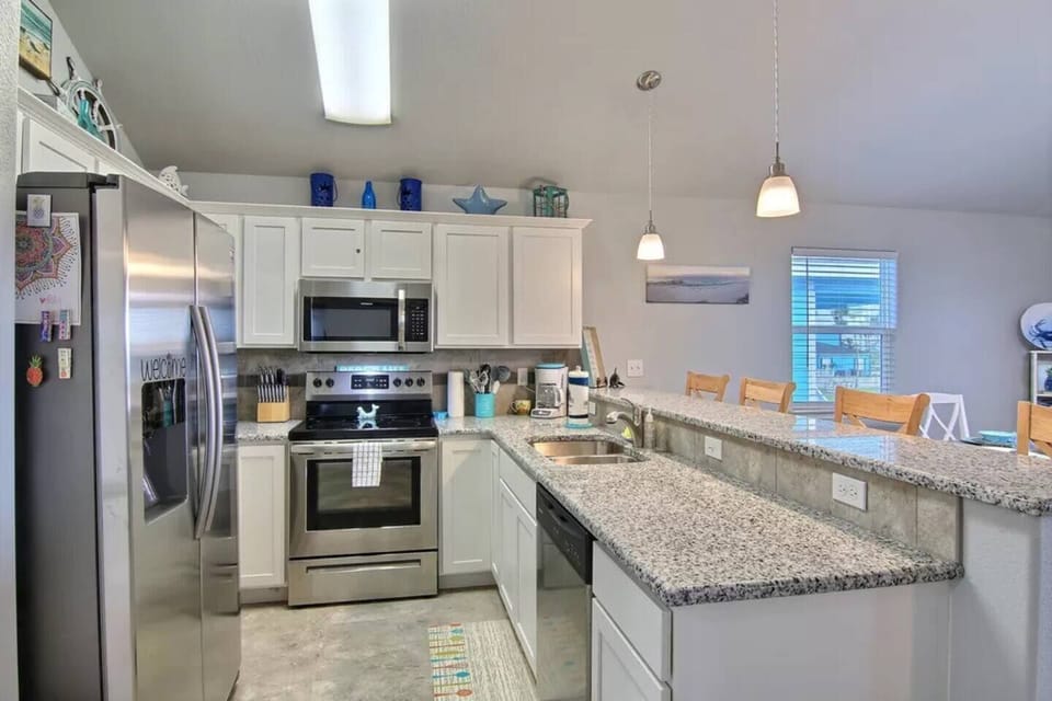 Plenty of counter space for cooking