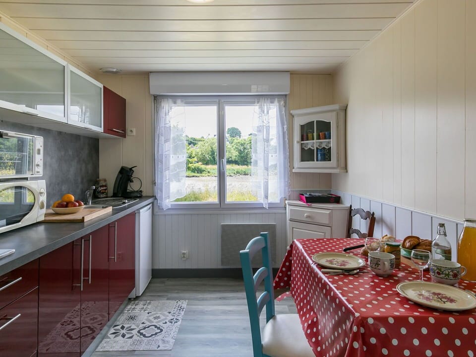 Cabinetry, Countertop, Kitchen Sink, Property, Furniture, Sink, Window, Tap, Kitchen, Table