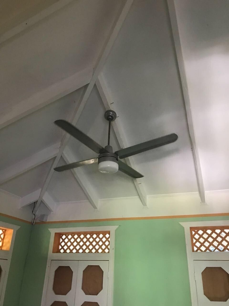 Bedroom ceiling fans, lots of windows