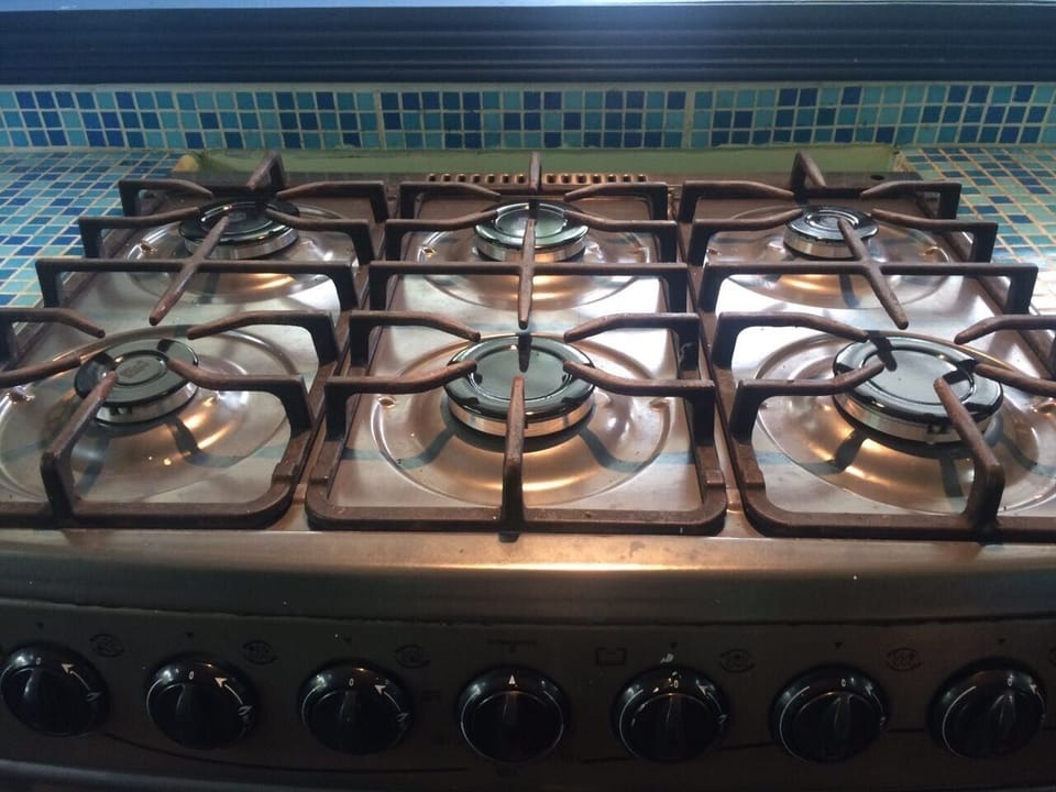 Gas range ready for your delish meals 