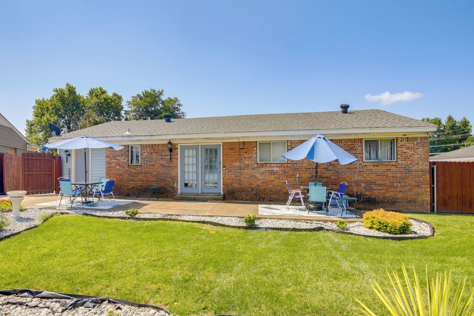 Memphis Vacation Rental | 4BR | 1.5BA | 1,500 Sq Ft | Step-Free Access