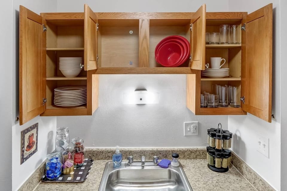 Fully stocked kitchen.