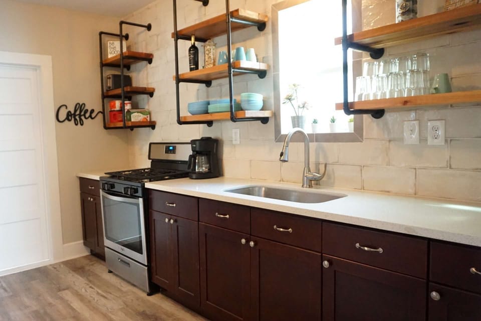 This kitchen has all the tools you need to make a great meal