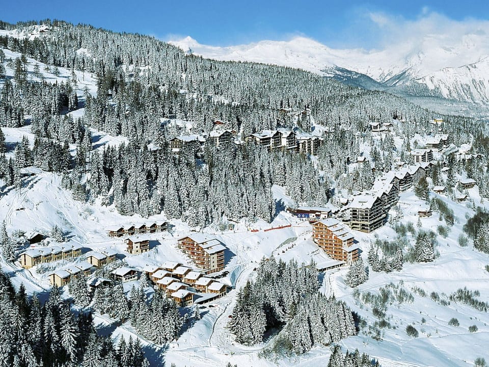 Sky, Snow, Mountain, Cloud, World, Natural Landscape, Slope, Ice Cap, Terrain, Mountainous Landforms