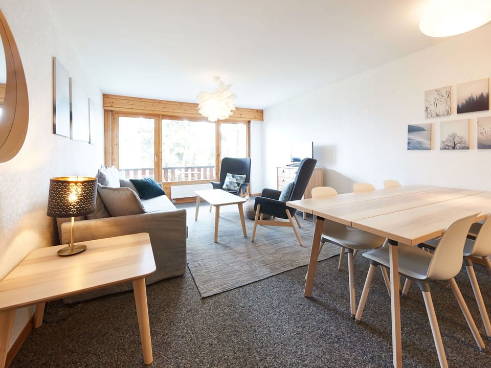 Table, Furniture, Property, Couch, Interior Design, Wood, Lighting, Chair, Picture Frame, Architecture