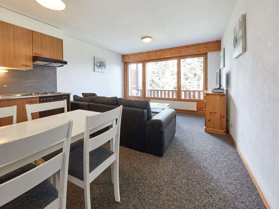 Property, Cabinetry, Table, Wood, Chair, Interior Design, Comfort, Floor, Flooring, House