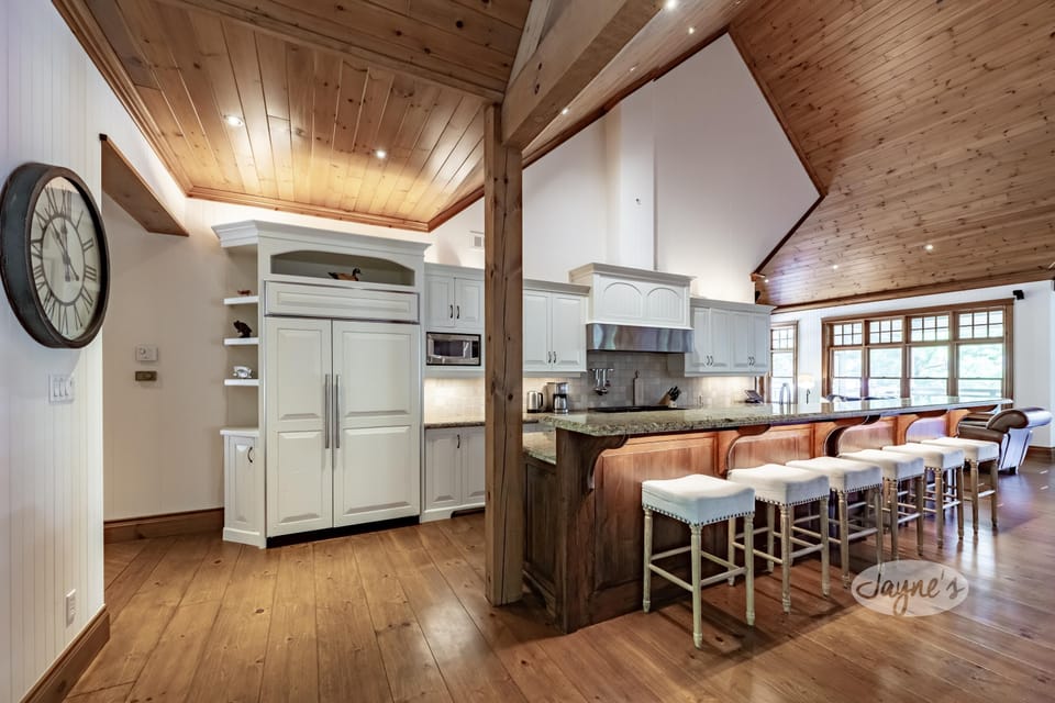 Kitchen &amp; Bar Seating