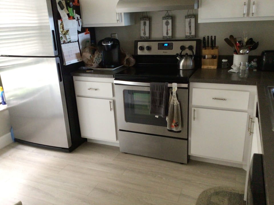 Fully Stocked Kitchen ,Keurig and Expresso Pot