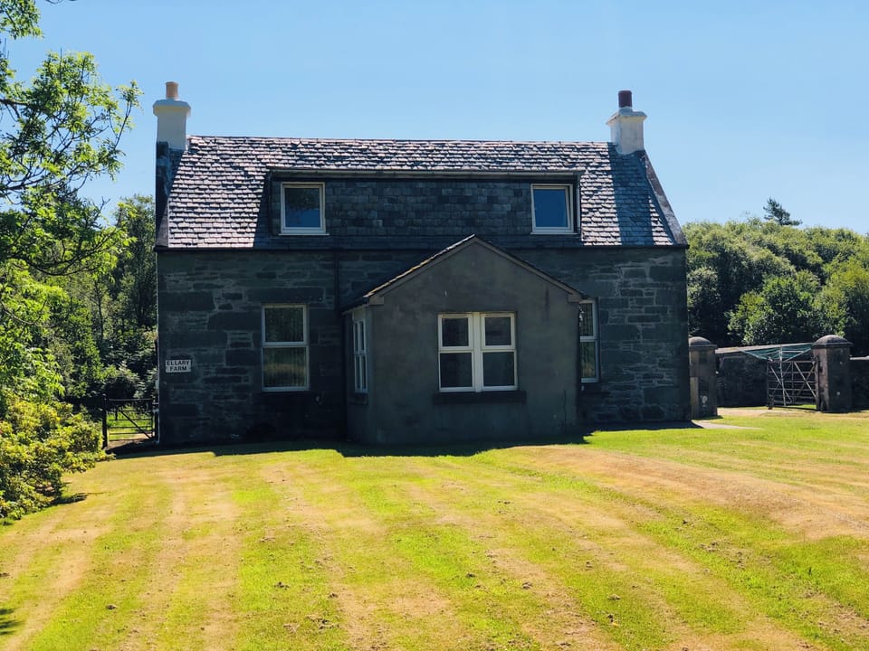 Front garden at Ellary Farm 