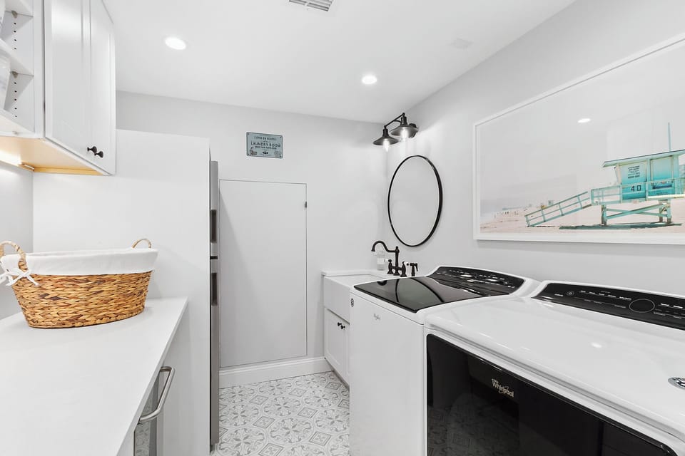 Laundry Room with 2nd fridge and ice maker