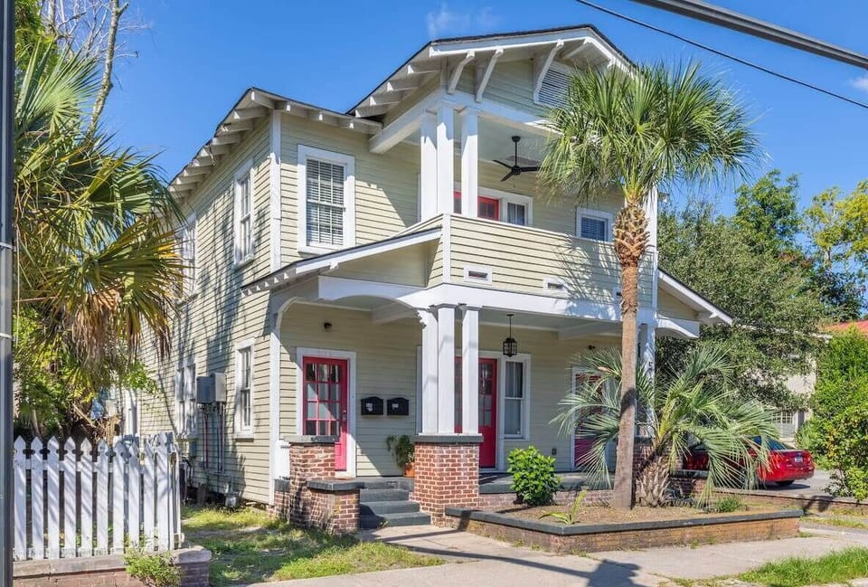 Front of the home, your entrance is in the back of the property