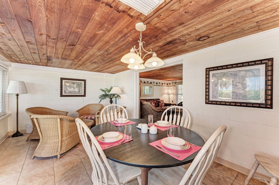 Dodt House 2 Dining Area