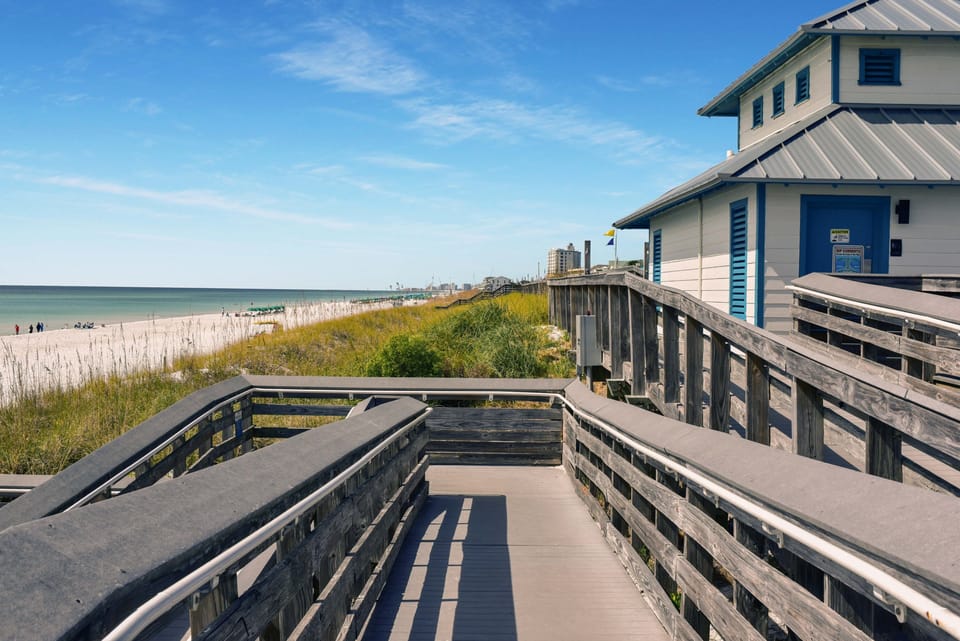 Miramar Public Beach Access With Bathrooms