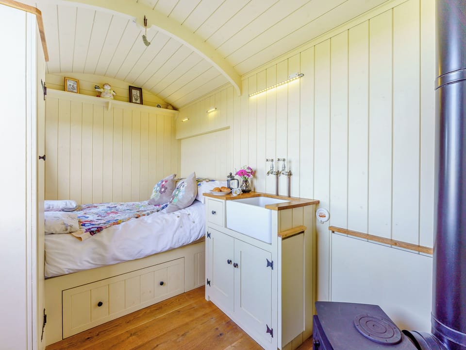 Interior | Elsie&rsquo;s Hut, Hassocks