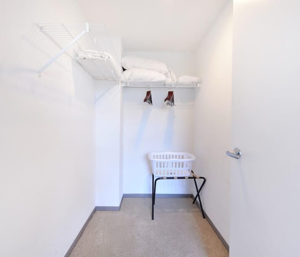 Cambridge 1 Bedroom Misc.
