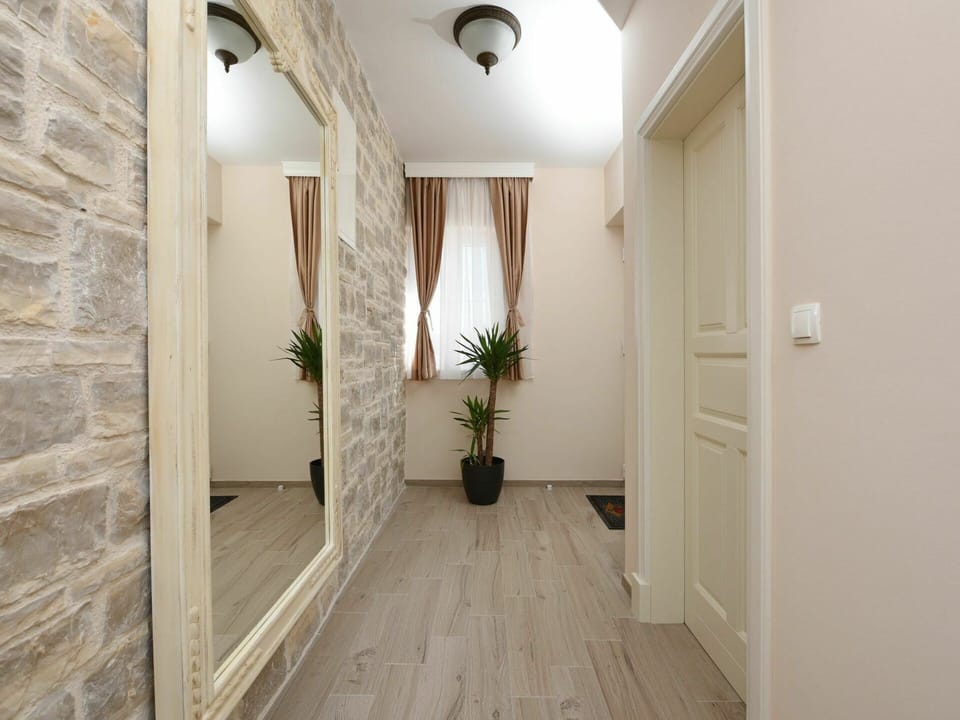 Building, Plant, Property, Flowerpot, Houseplant, Wood, House, Window, Lighting