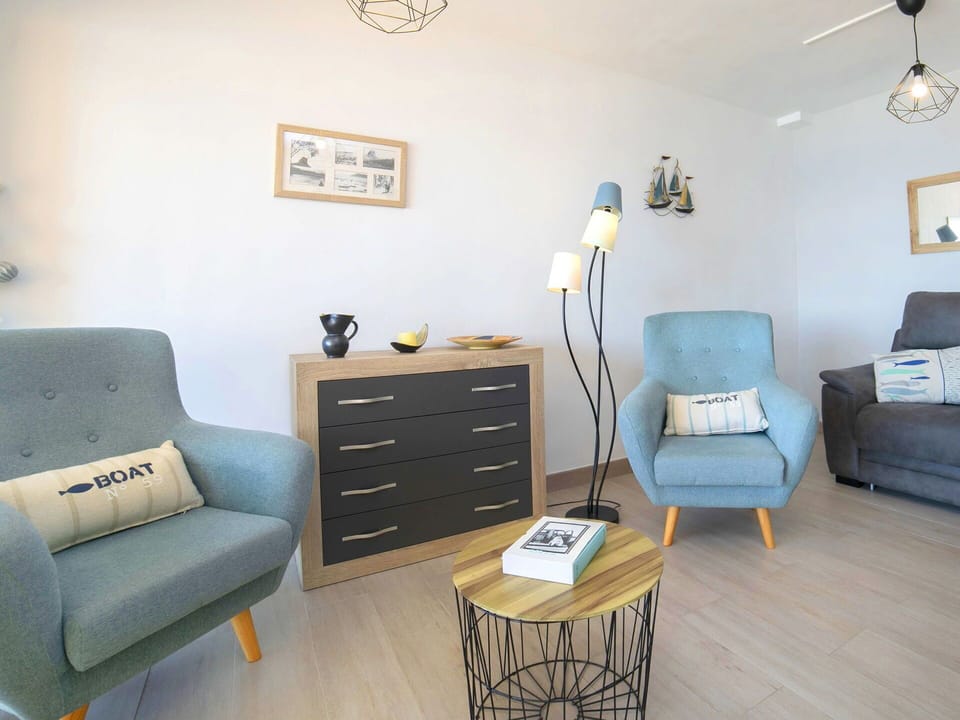 Furniture, Interior Design, Flooring, Floor, Wood, Room, Home, Living Room, Chair, Lighting
