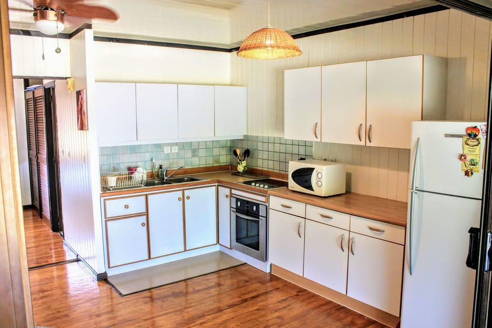 Small bungalow kitchen area