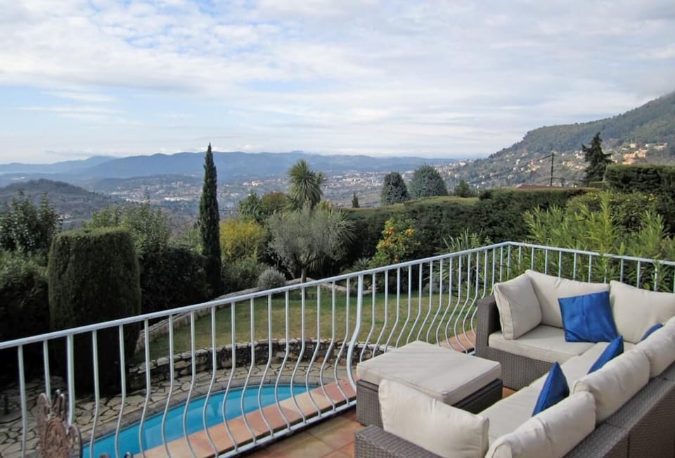 View from the terrace over the surroundings