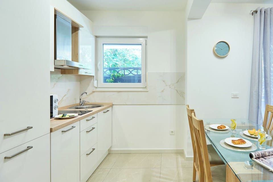 Kitchen/dining area