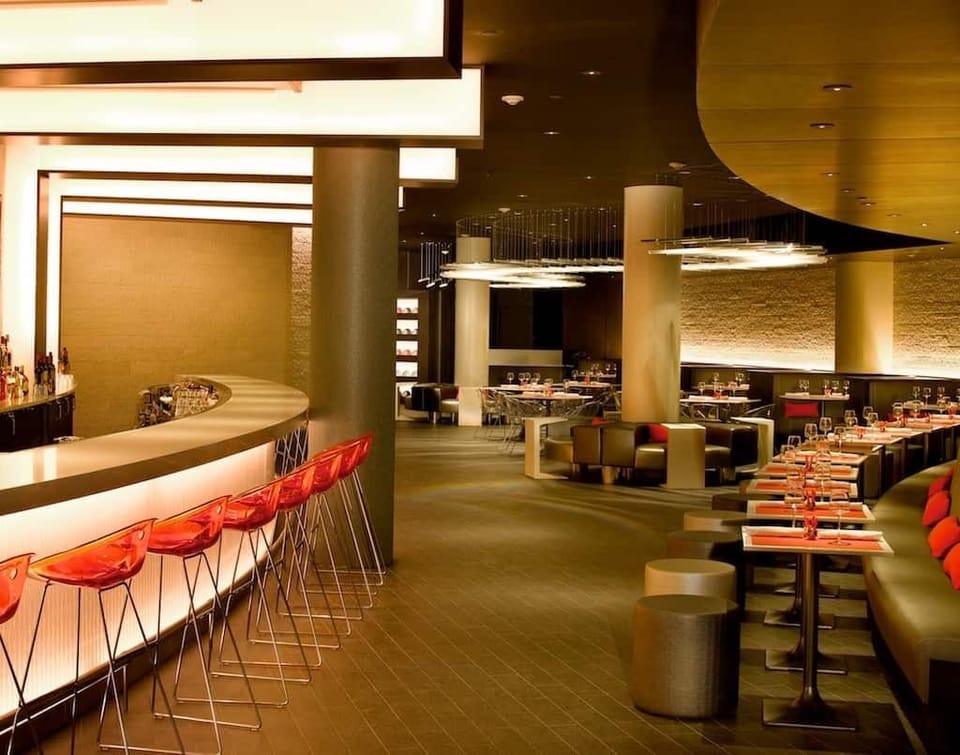 Restaurant - Solaris Residences Vail
