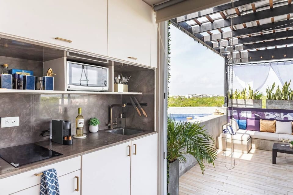 Kitchenette