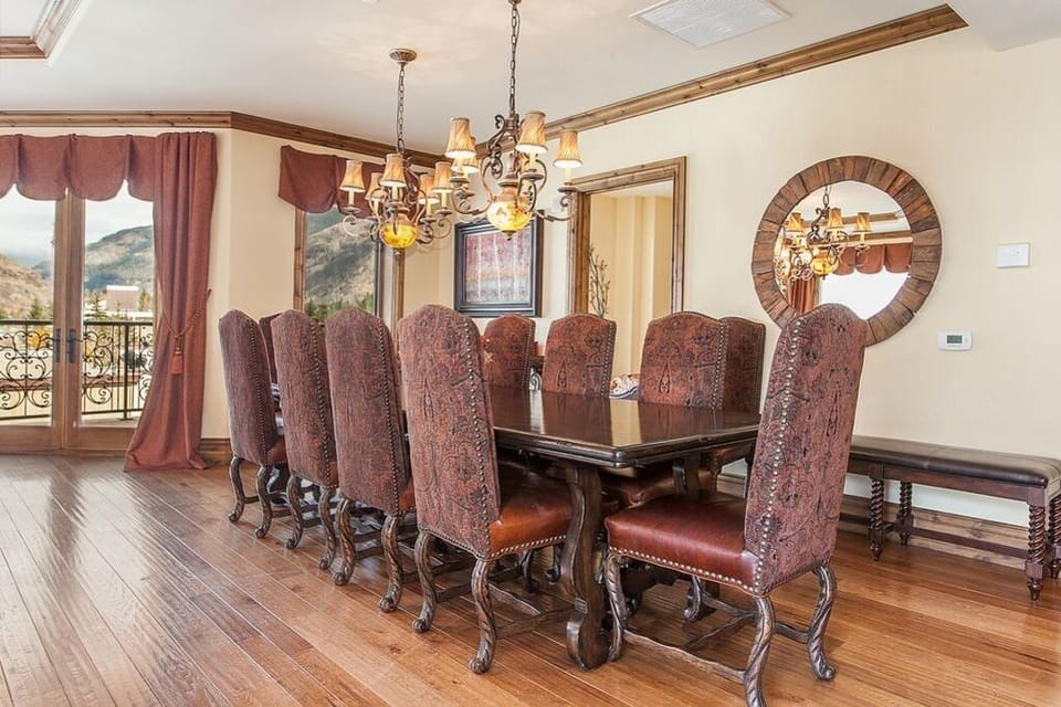 Dining Table - Vail Arrabelle