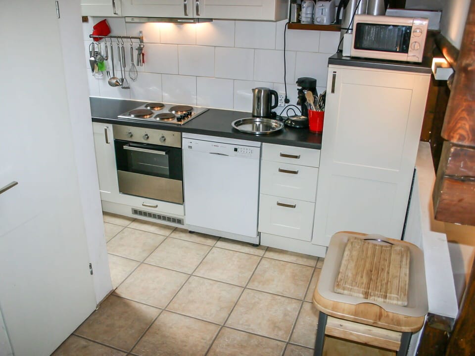 Property, Kitchen, Room, Furniture, Countertop, Major Appliance, Floor, Cabinetry, House, Tile