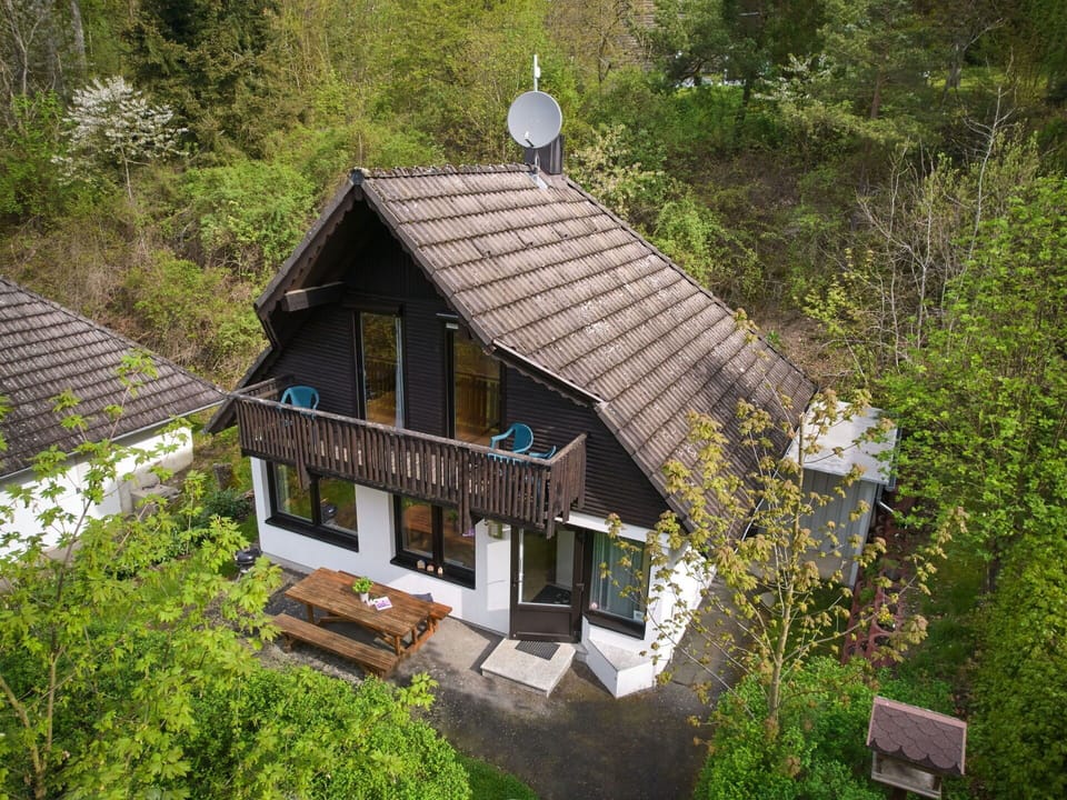Plant, Property, Window, Building, Natural Landscape, Wood, Cottage, Roof, Rural Area, House