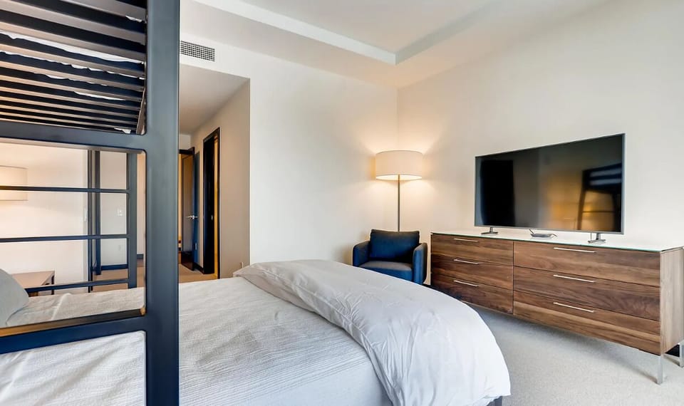 Bedroom - The Lion Vail