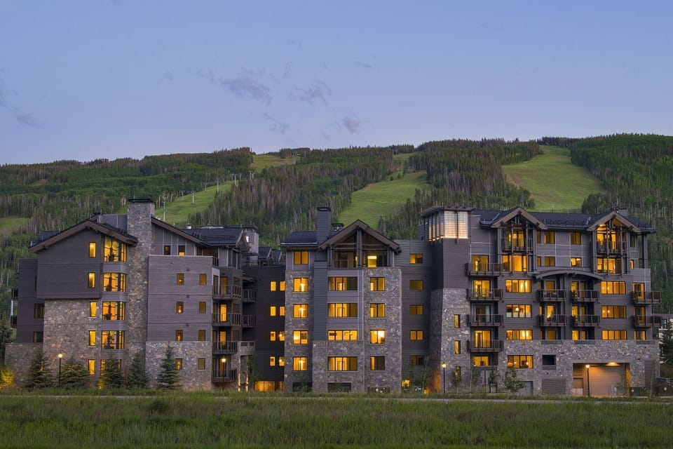 Summer Exterior Slope View - The Lion Vail