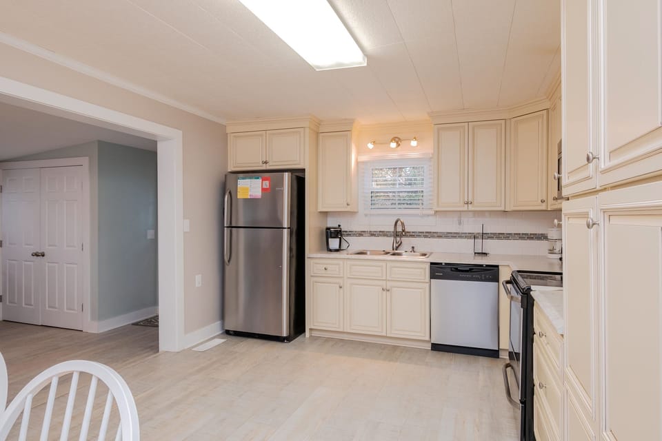 Kitchen / Dining - North