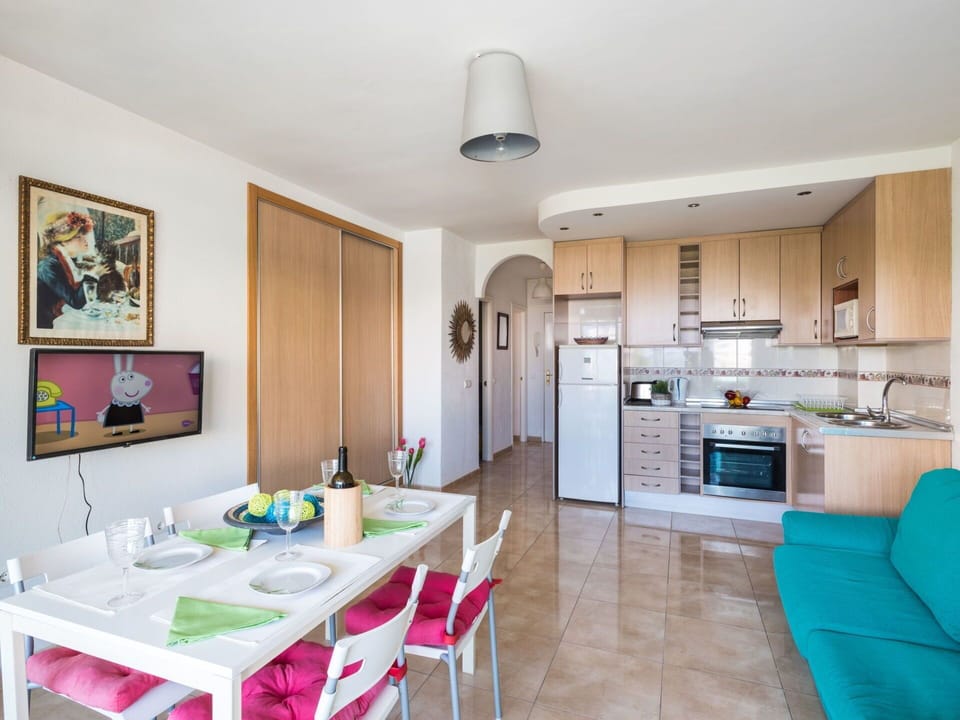 Room, Property, Furniture, Interior Design, Building, Real Estate, House, Kitchen, Table, Floor