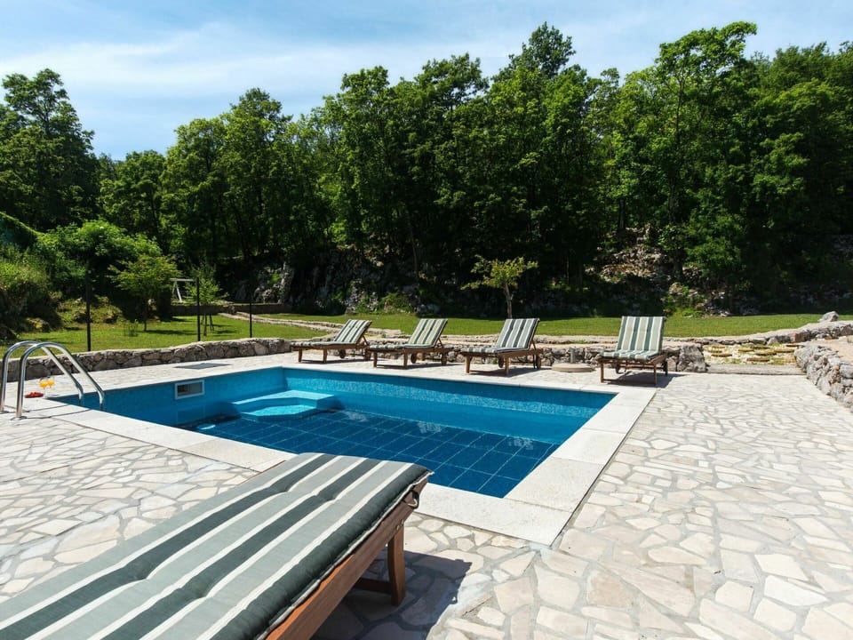 Swimming Pool, Property, Leisure, House, Real Estate, Backyard, Design, Building, Estate, Deck