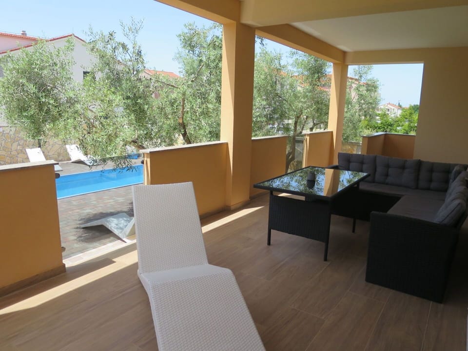Furniture, Plant, Window, Sky, Tree, Wood, Shade, Interior Design, Building, Flooring