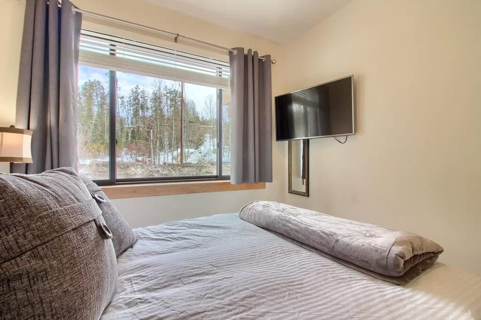SWP-Arrow-286-3rd-Bedroom-TV