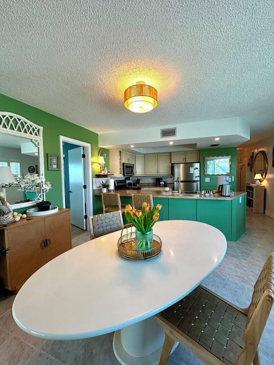 Dining Area to Kitchen