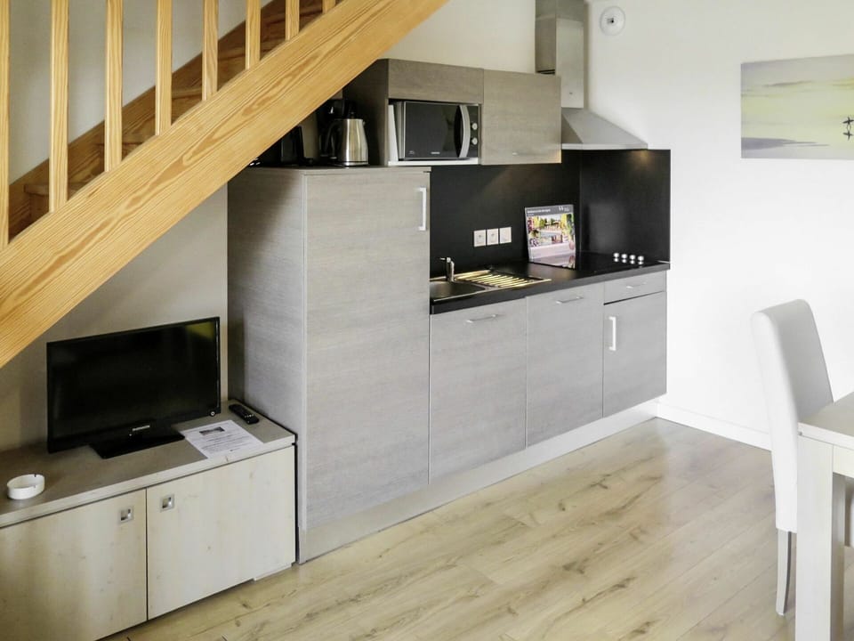 Furniture, Room, Property, Interior Design, Shelf, Countertop, Cabinetry, Floor, Building, Wood Flooring