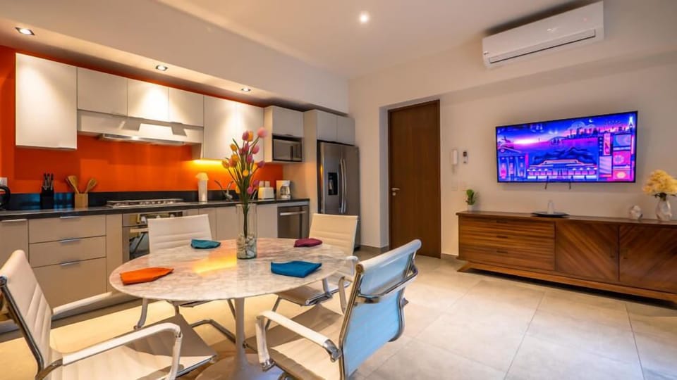 Indoor dining for 4