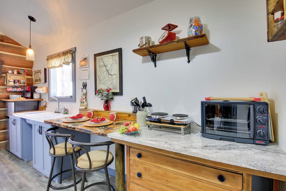 Kitchenette | Cookware & Dishware | Toaster Oven