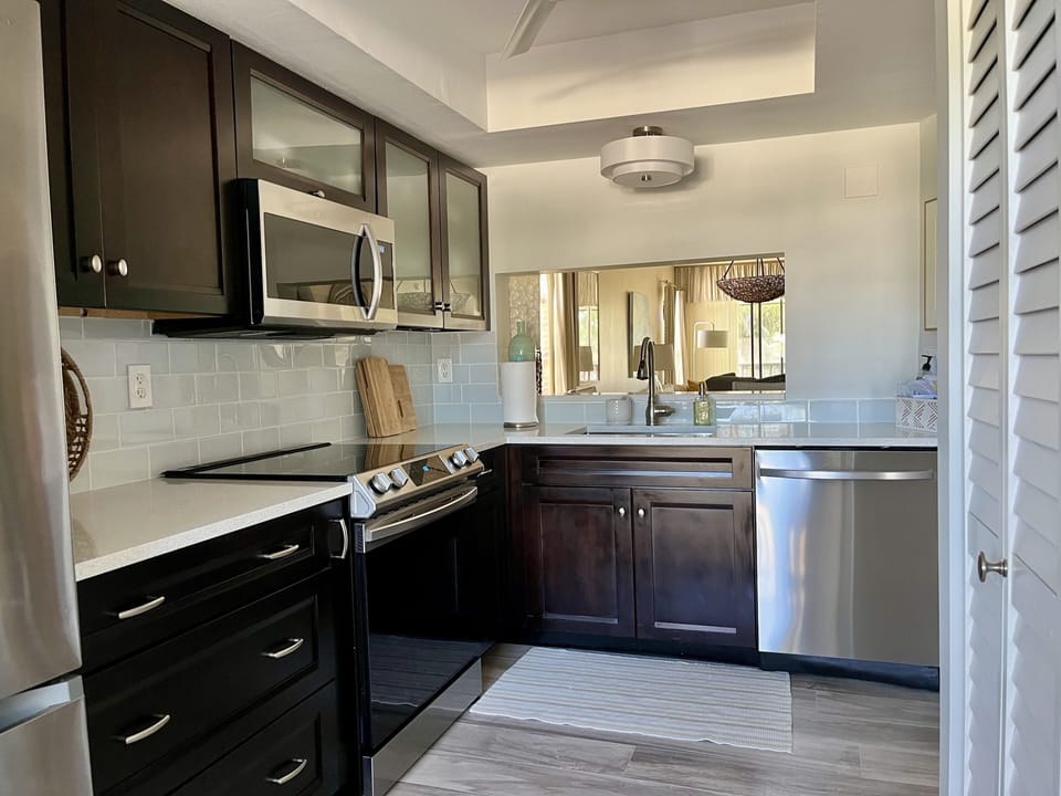 Kitchen with Quartz Counter Top 