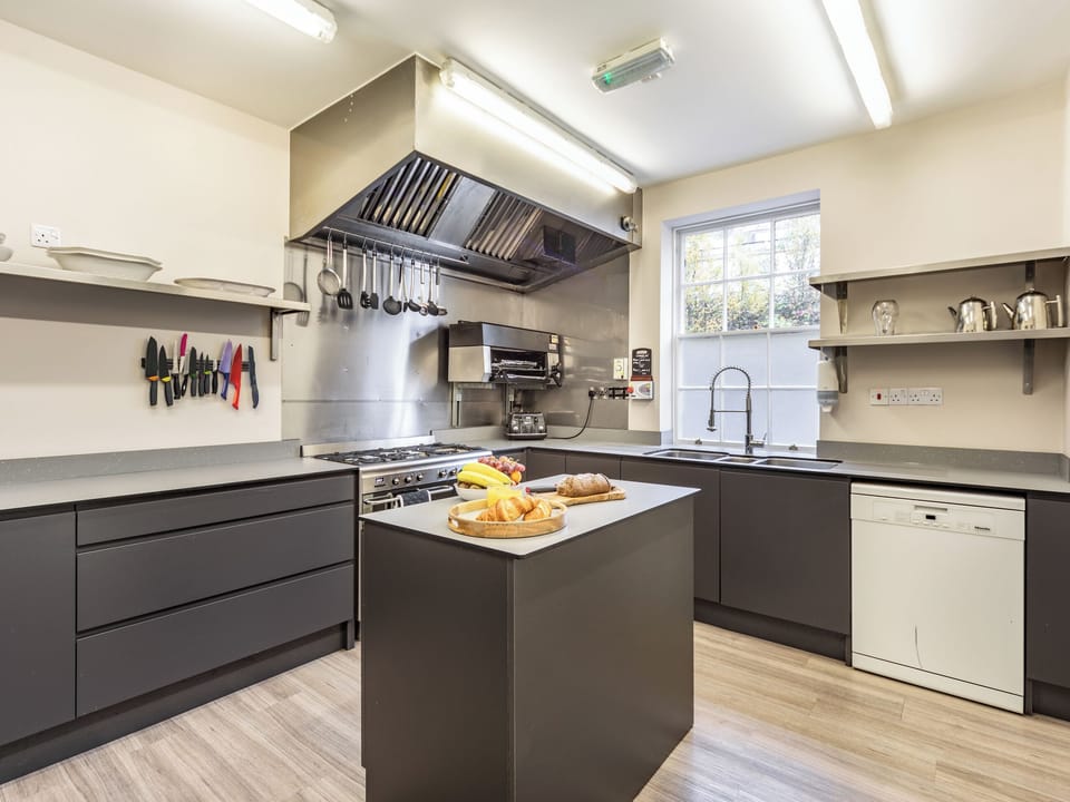 Kitchen | The Scotch Arms Mews, Brampton
