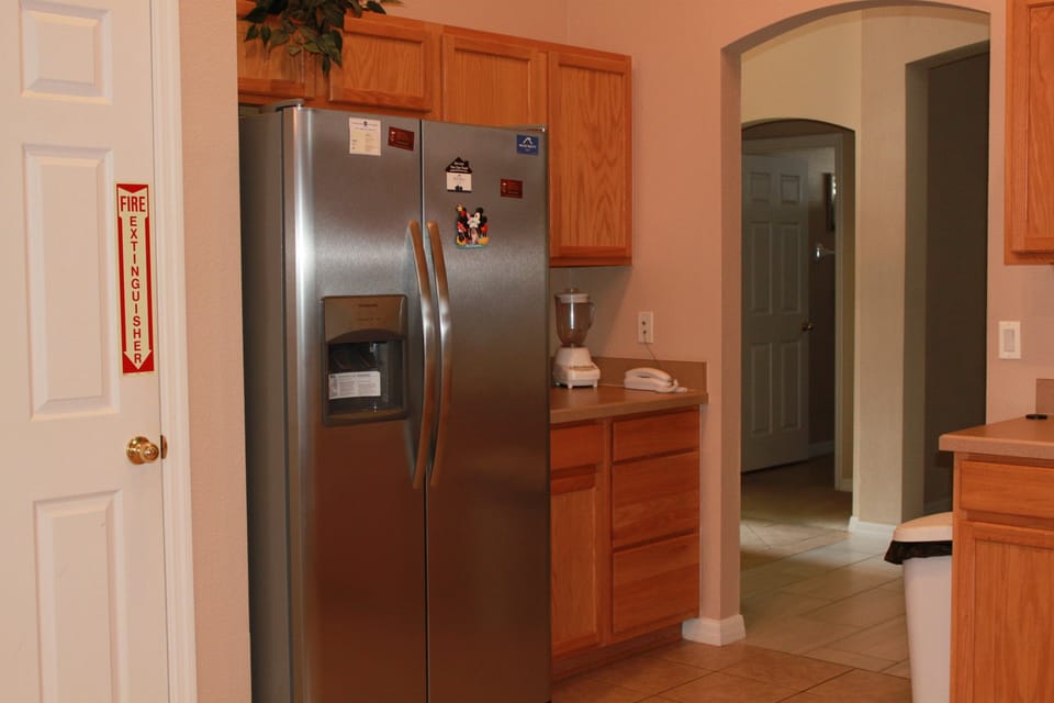 Well equipped Kitchen to make snacks or produce gourmet meals