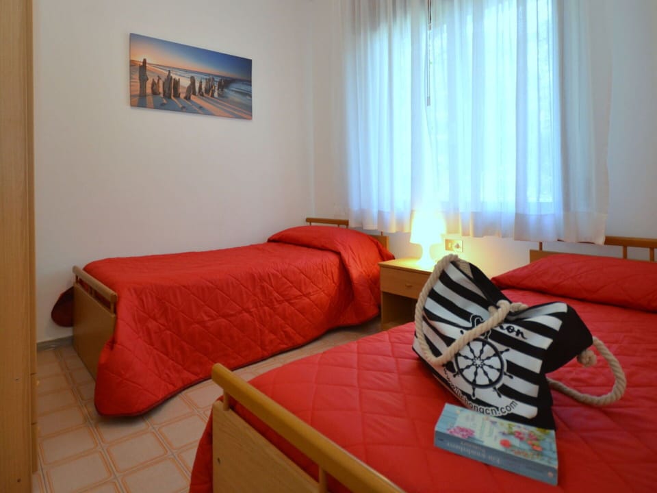Property, Comfort, Wood, Interior Design, Building, Curtain, Bed Frame, Floor, Wall, Bed